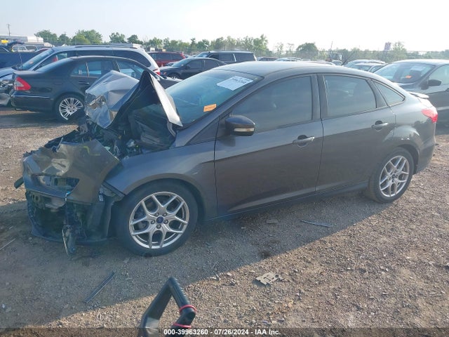 Ford FOCUS SE 2015 1FADP3F25FL311377 Image 2