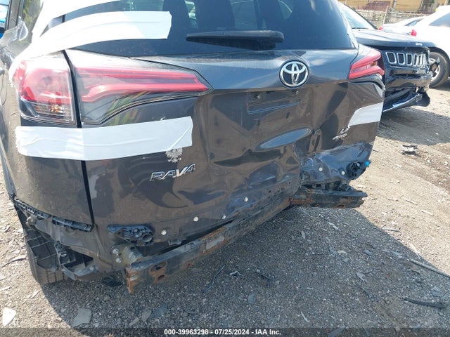 Toyota RAV4 LE 2017 2T3BFREV7HW646773 Image 6
