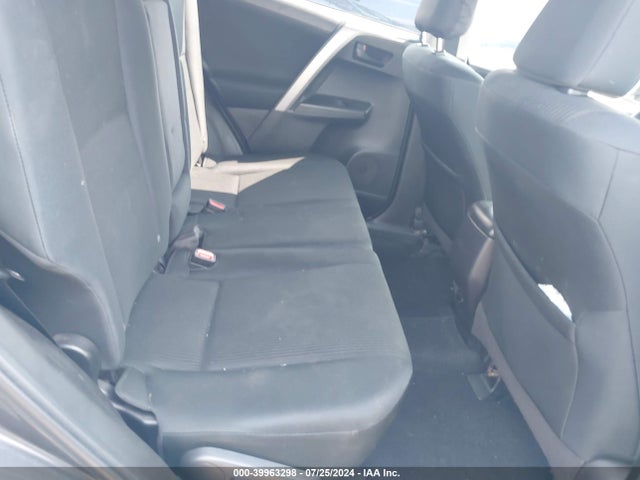 Toyota RAV4 LE 2017 2T3BFREV7HW646773 Image 8