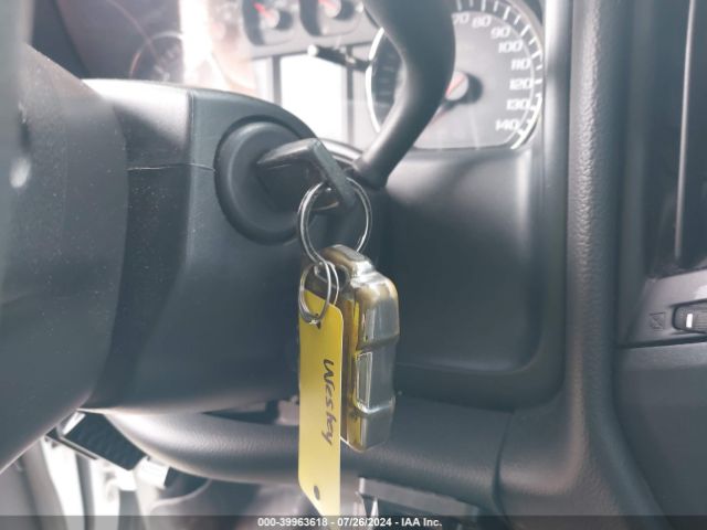 3GCUKPEC8JG259484 Chevrolet Silverado 1500 Custom