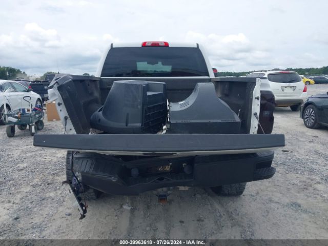 3GCUKPEC8JG259484 Chevrolet Silverado 1500 Custom