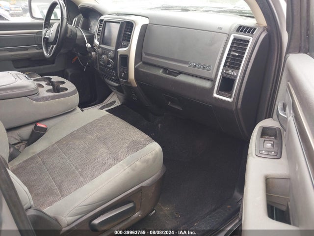 1C6RR7LT3KS690028 RAM 1500 Classic Big Horn  4x4 5'7 Box