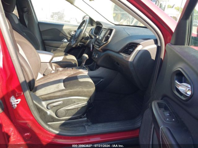 1C4PJLAB2HW561533 Jeep Cherokee Altitude Fwd