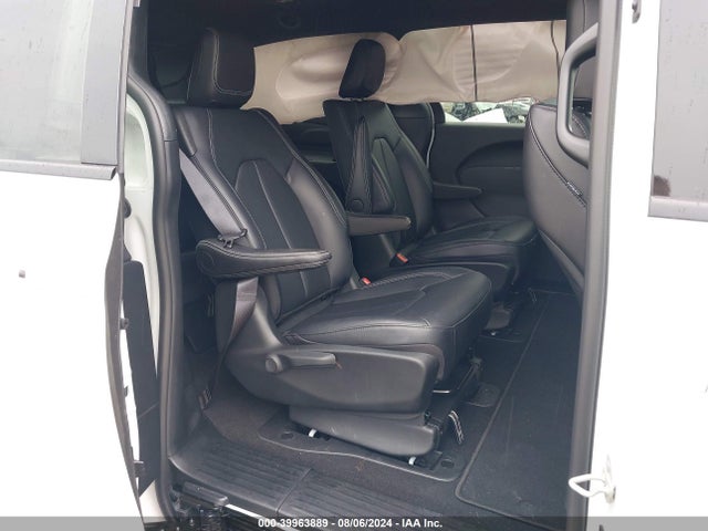 Chrysler Pacifica Hybrid Select 2024 2C4RC1S74RR156558 Image 8