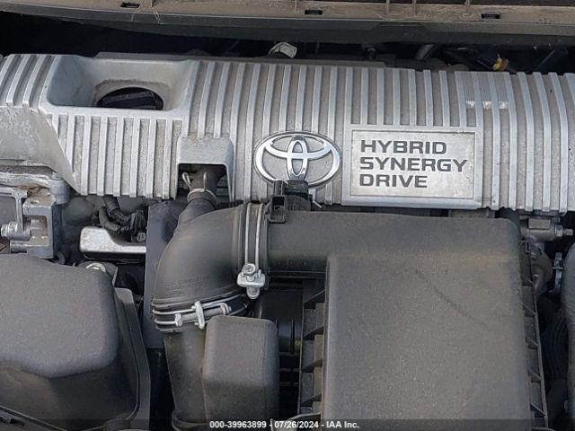 JTDZN3EU8E3316158 Toyota Prius V Three