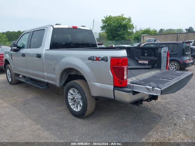 1FT7W2BT8NEG42556 Ford F-250 Xlt