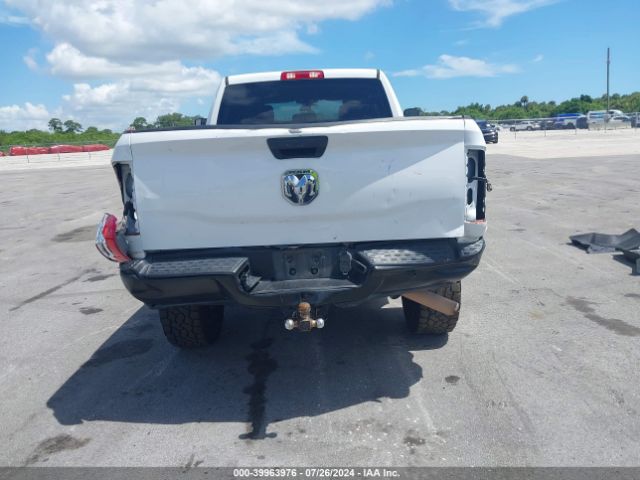 3C6UR5CJ2KG619438 RAM 2500 Tradesman  4x4 6'4 Box