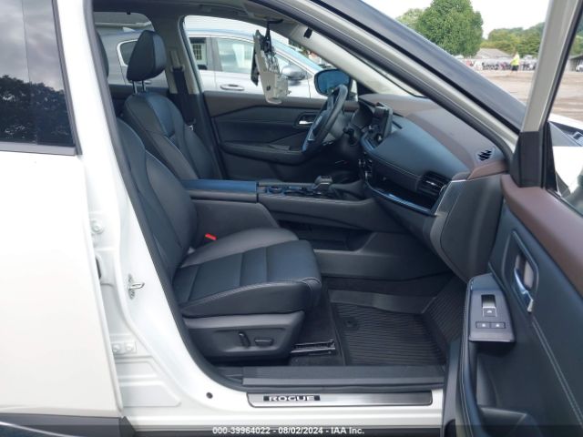 JN8BT3CB0PW464237 Nissan Rogue Sl Intelligent Awd