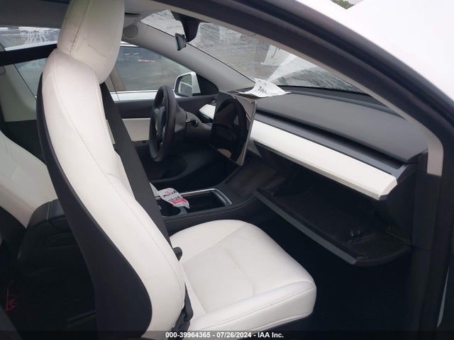 2022 TESLA MODEL Y 7SAYGAEE0NF382566 Photo 4
