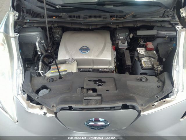1N4AZ0CP9FC319896 Nissan LEAF S