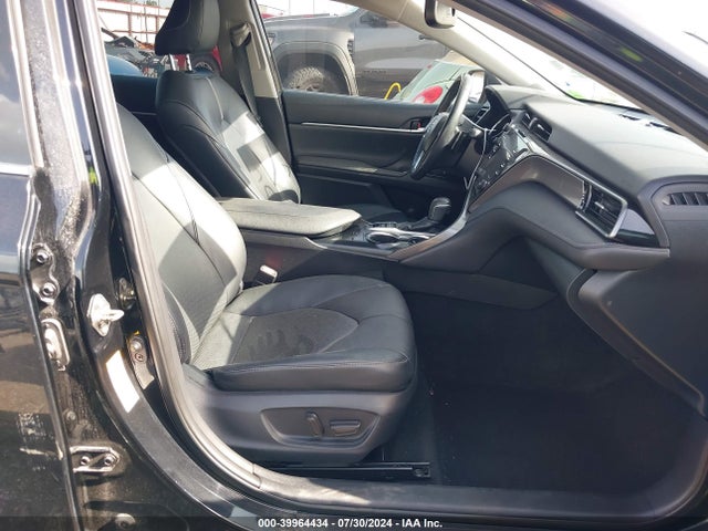 Toyota CAMRY XSE 2019 4T1B61HK2KU743902 Image 5