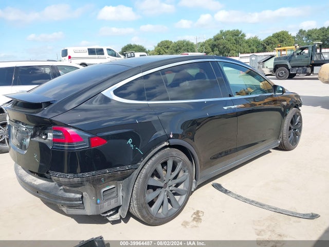 Tesla Model X 60d/70d/75d/90d 2016 5YJXCAE2XGF004543 Image 4