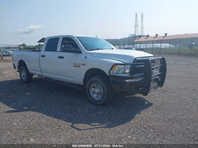 2018 3C6UR5HJ4JG358904 main image