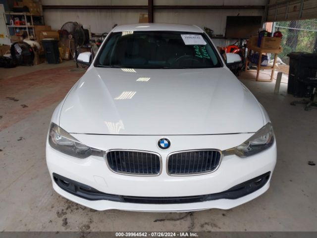 WBA8E1G51GNT38013 BMW 320i