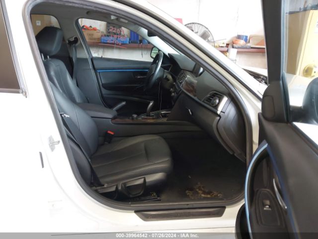 WBA8E1G51GNT38013 BMW 320i