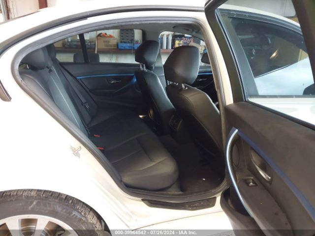 WBA8E1G51GNT38013 BMW 320i