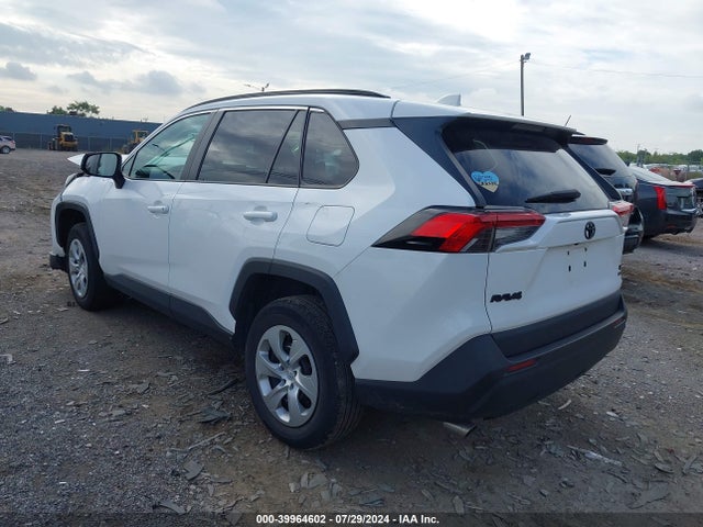 Toyota RAV4 LE 2021 2T3F1RFV1MC171079 Image 3