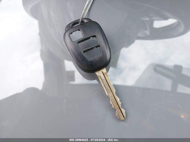 Toyota Rav4 Xle 2015 JTMWFREV0FJ035867 Image 11