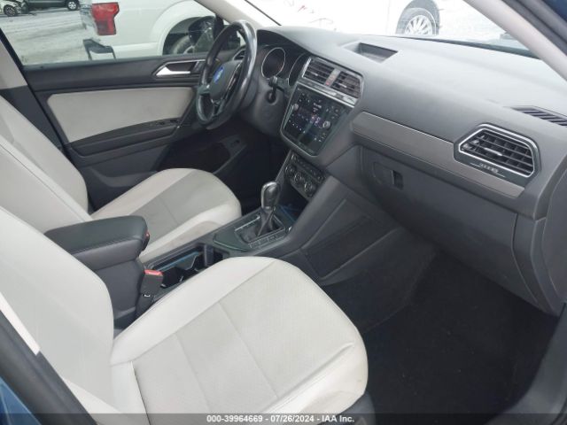 3VV3B7AX4JM031974 Volkswagen Tiguan 2.0t Se/2.0t Sel