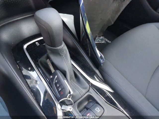 5YFEPMAE5MP226811 Toyota COROLLA LE