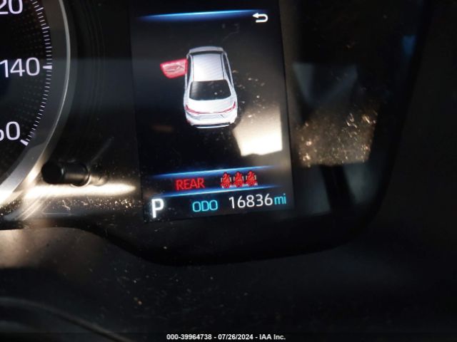 5YFEPMAE5MP226811 Toyota COROLLA LE