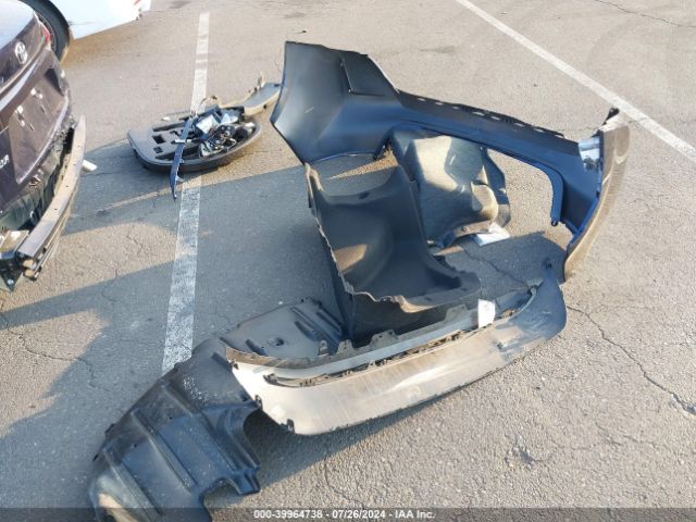 5YFEPMAE5MP226811 Toyota COROLLA LE