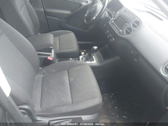 WVGAV7AX7FW514844 Volkswagen TIGUAN S