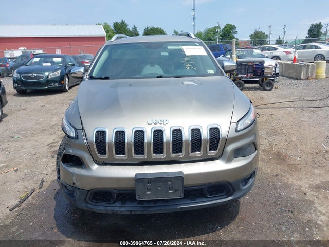 1C4PJMCBXHW537399 Jeep Cherokee Latitude 4x4