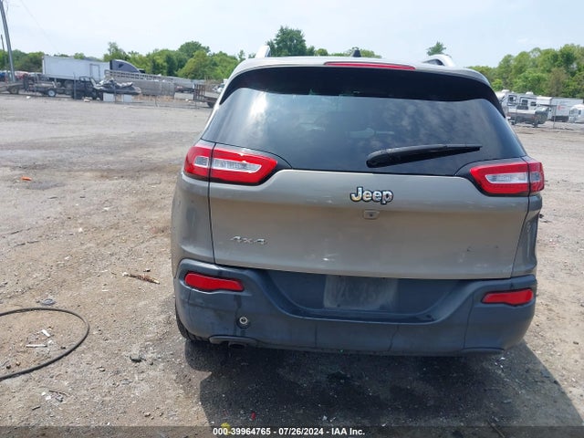 1C4PJMCBXHW537399 Jeep Cherokee Latitude 4x4