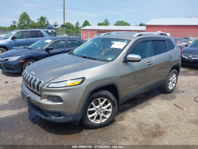 1C4PJMCBXHW537399 Jeep Cherokee Latitude 4x4