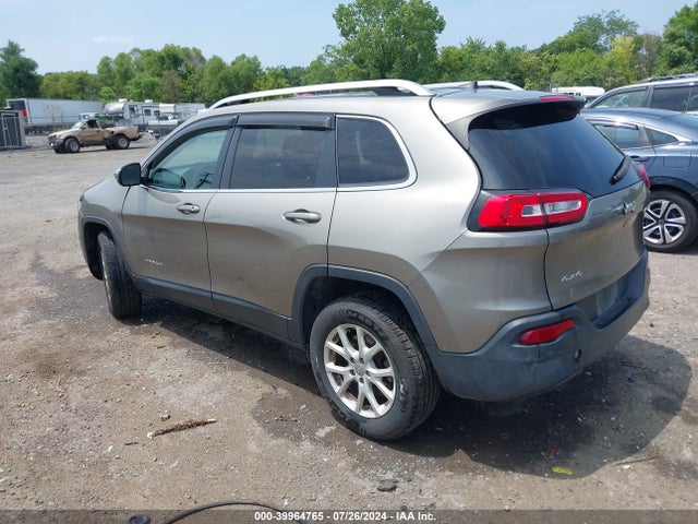 1C4PJMCBXHW537399 Jeep Cherokee Latitude 4x4
