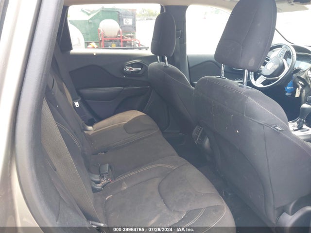 1C4PJMCBXHW537399 Jeep Cherokee Latitude 4x4