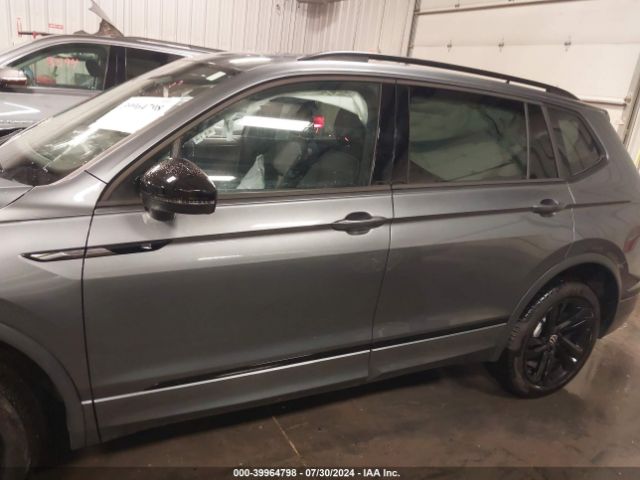 3VV8B7AXXPM038667 Volkswagen Tiguan 2.0t Se R-line Black