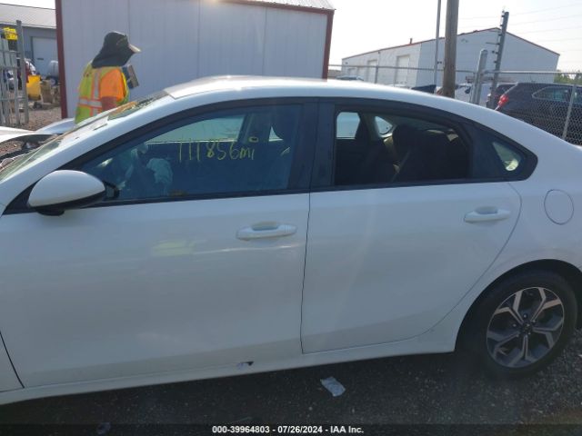 3KPF24AD8KE115095 KIA Forte Lxs