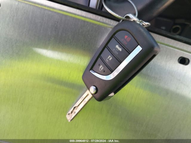 4T1G11AK6NU069899 Toyota CAMRY SE