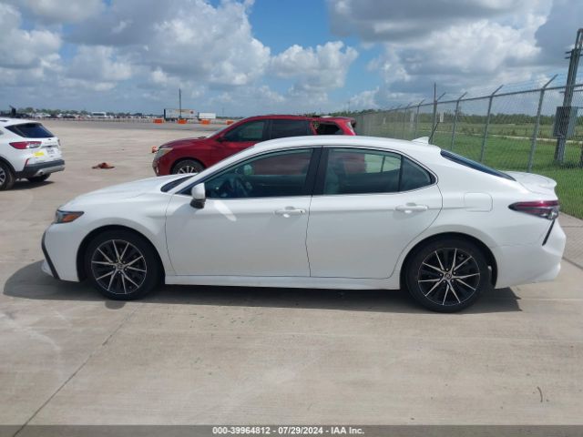 4T1G11AK6NU069899 Toyota CAMRY SE