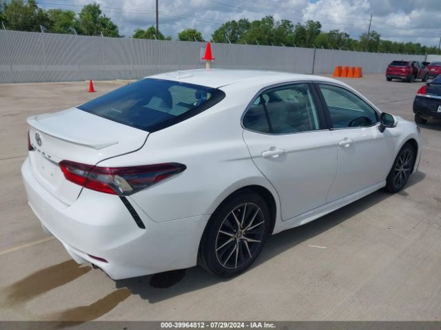 4T1G11AK6NU069899 Toyota CAMRY SE