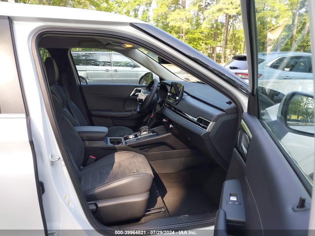 2023 MITSUBISHI OUTLANDER JA4J4UA83PZ012454 Photo 4