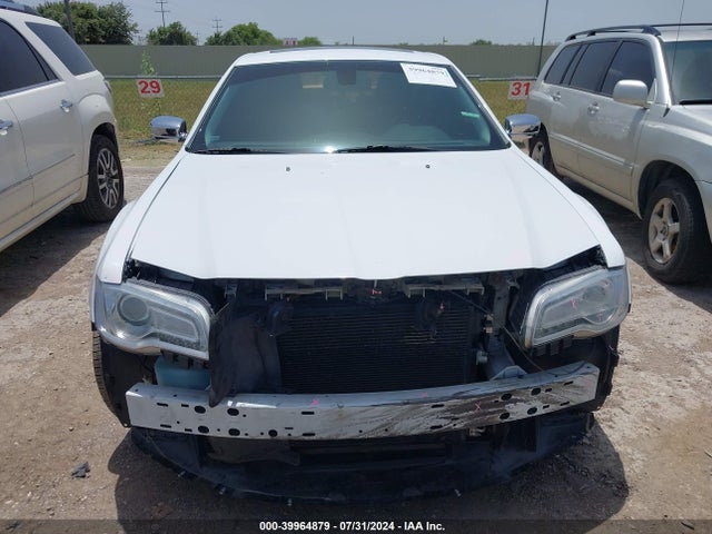 Chrysler 300C 2017 2C3CCAEG5HH564819 Image 13
