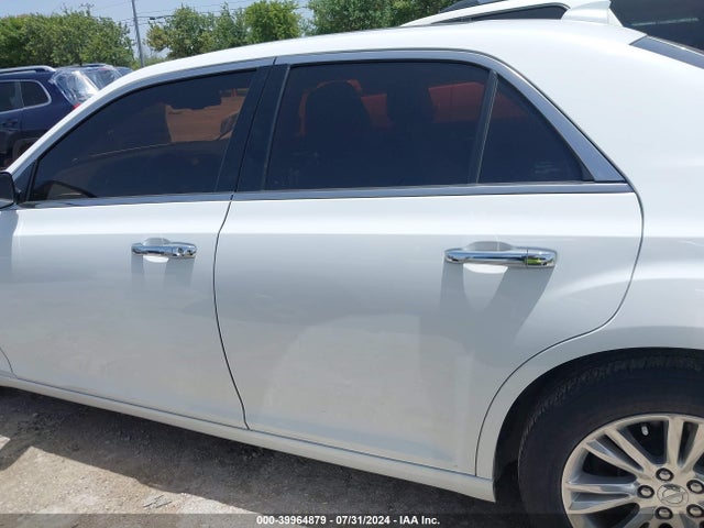 Chrysler 300C 2017 2C3CCAEG5HH564819 Image 15