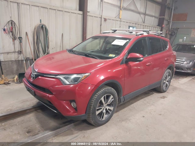 Toyota Rav4 Xle 2016 JTMRFREV6GJ097983 Image 2