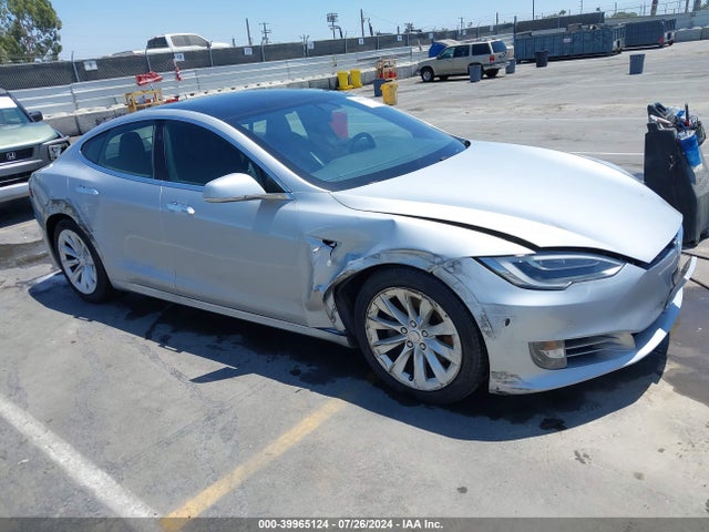 2018 TESLA MODEL S 5YJSA1E29JF281224 Photo 0