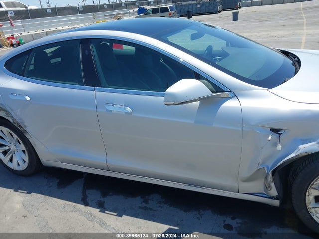 5YJSA1E29JF281224 Tesla Model S 100d/75d/p100d