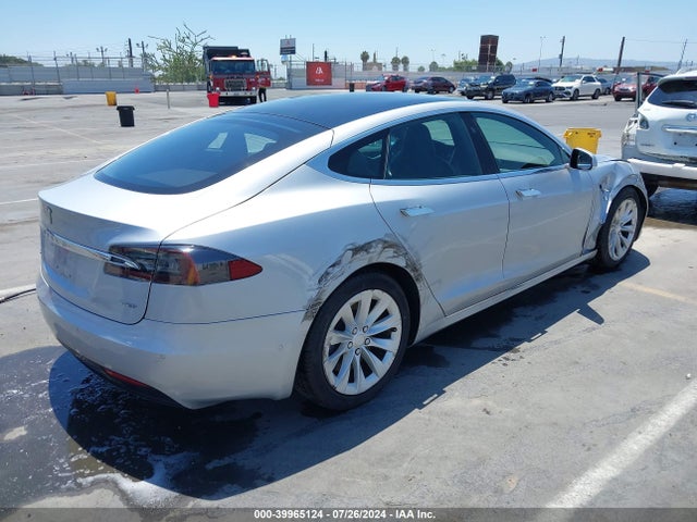 2018 TESLA MODEL S 5YJSA1E29JF281224 Photo 3