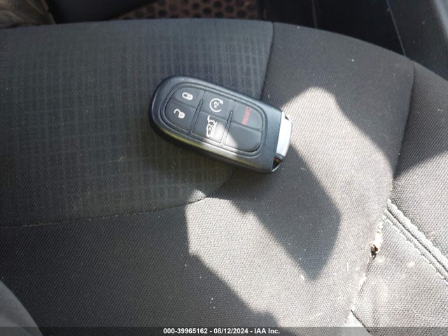 Jeep Cherokee Latitude 2016 1C4PJMCS0GW175565 Image 11