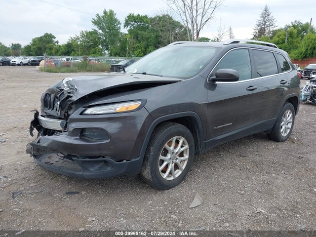 Jeep Cherokee Latitude 2016 1C4PJMCS0GW175565 Image 2