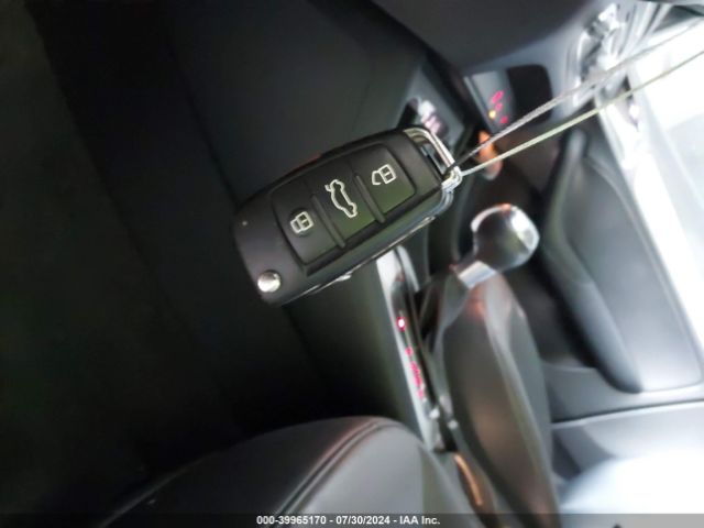 WA1BCCFS1HR017451 Audi Q3 2.0t Premium