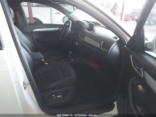 WA1BCCFS1HR017451 Audi Q3 2.0t Premium