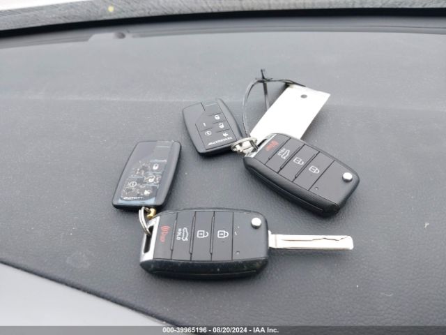 KNAGM4A7XE5453006 KIA Optima Lx