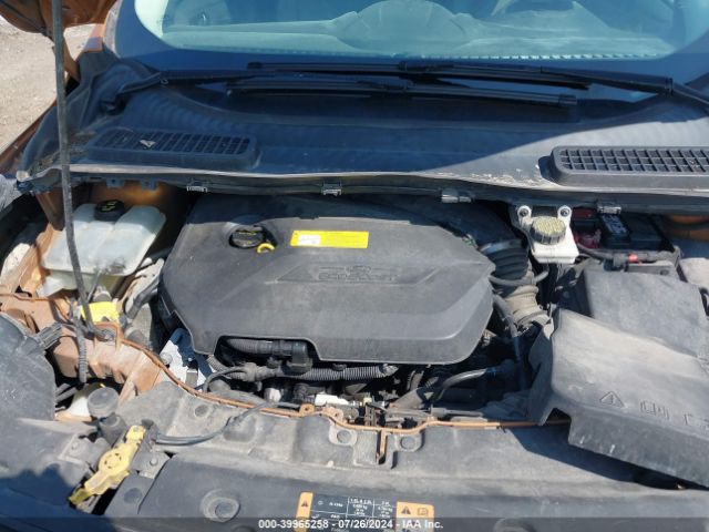 1FMCU9GX1GUA64748 Ford ESCAPE SE